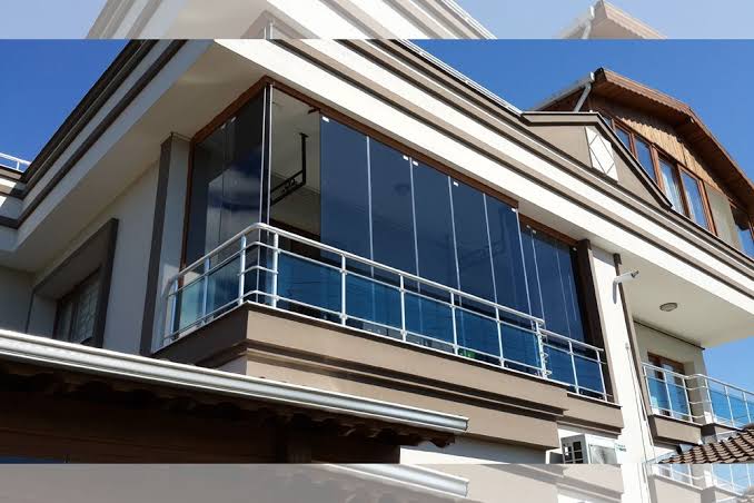 Cam Balkon