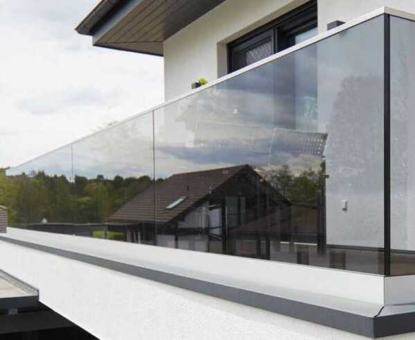 servicedetail/aluminum-glass-handrail-balustrade